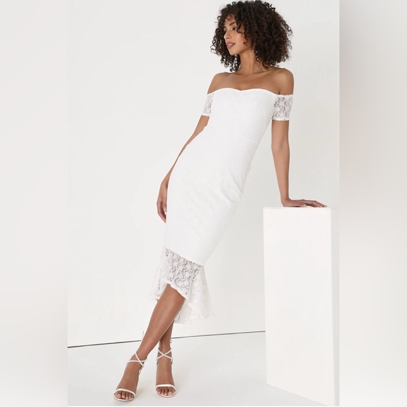 On or Off Shoulder Ivory/White Lace Lulus Wedding Dress-Size Extra Small - Picture 2 of 16